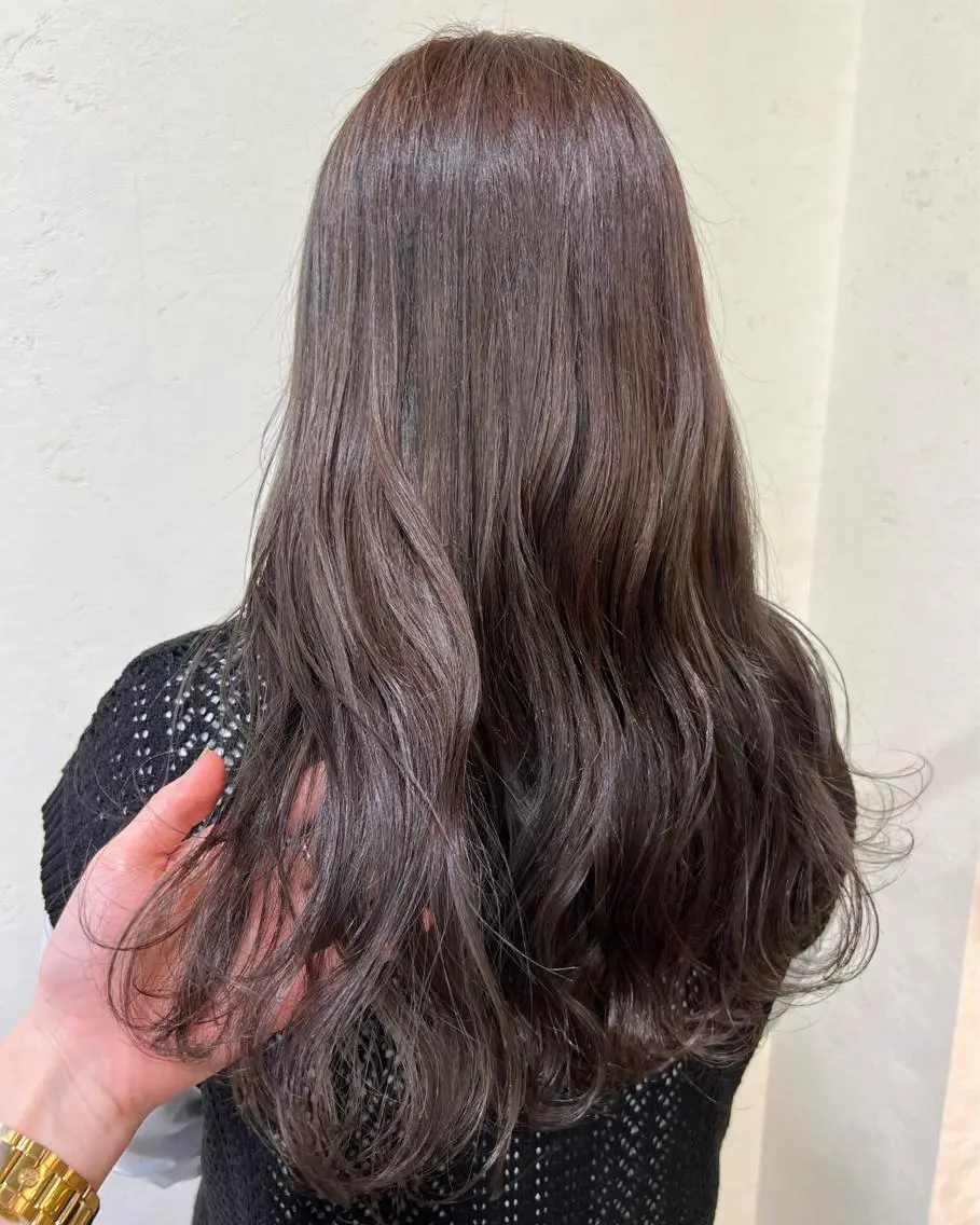 ロング カラー カット ヘアカラー mana .のヘアスタイル