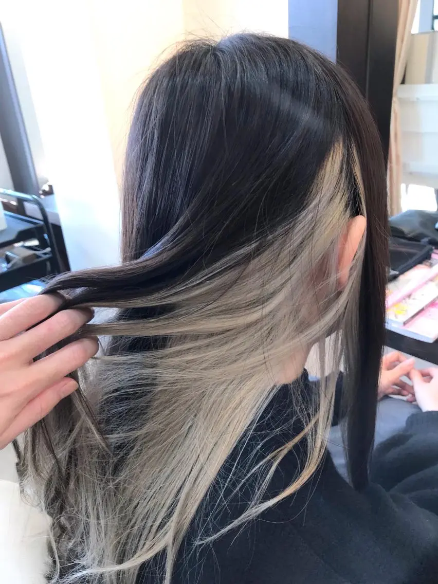 ロング カラー ブリーチ バイオレットカラー 武田 清久のヘアスタイル