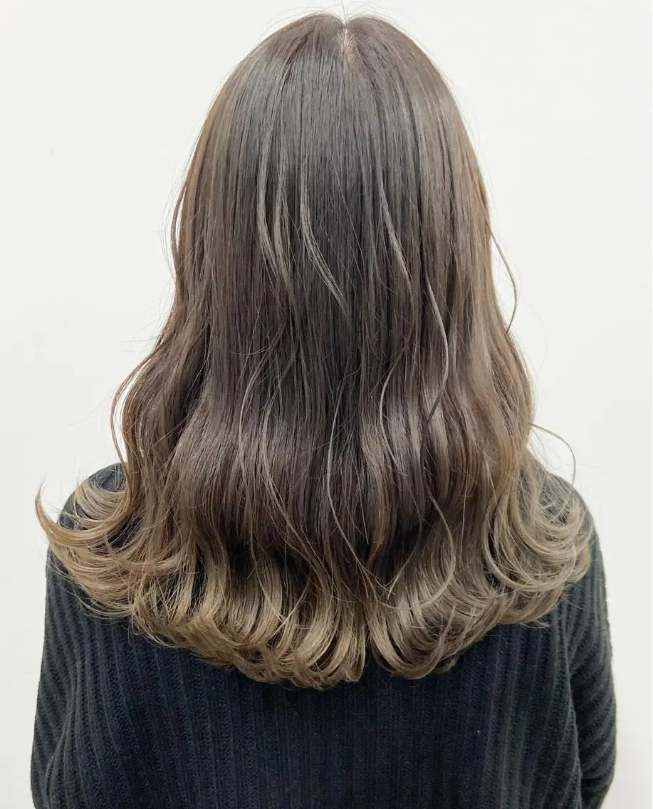 ミディアム カラー グラデーションカラー 🦄インナーカラー 🦄貫井彩花のヘアスタイル