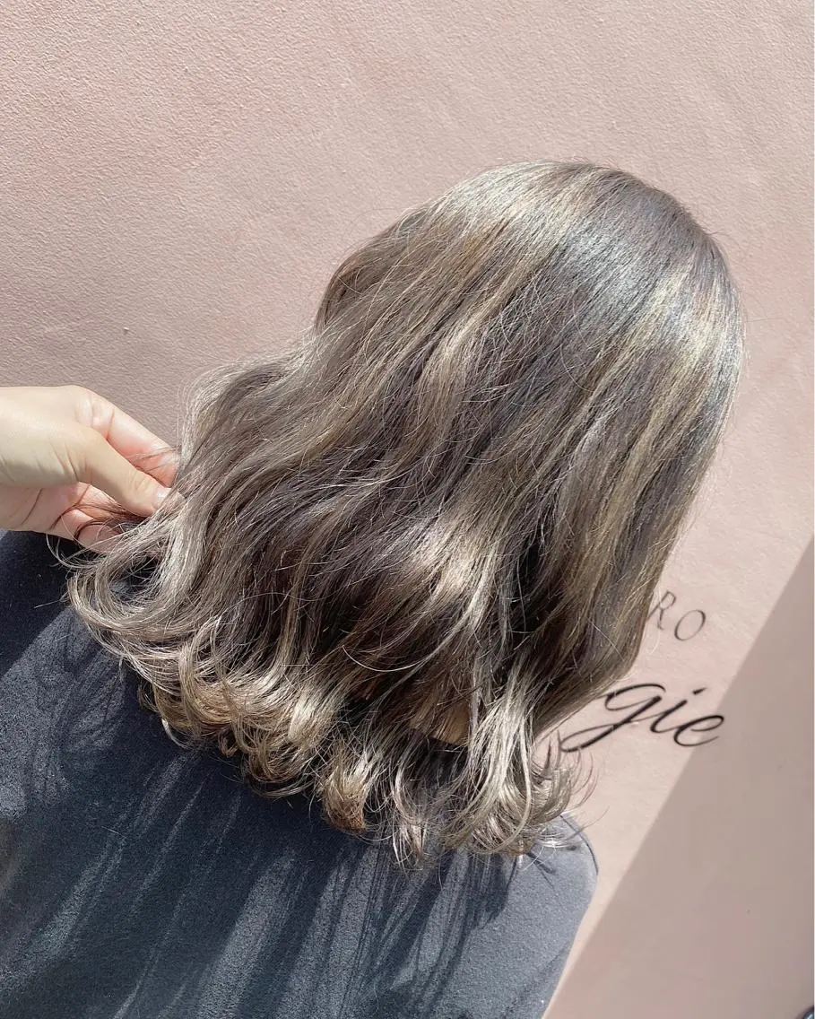 セミロング カラー カット ヘアカラー トリートメント JILL ユキのヘアスタイル