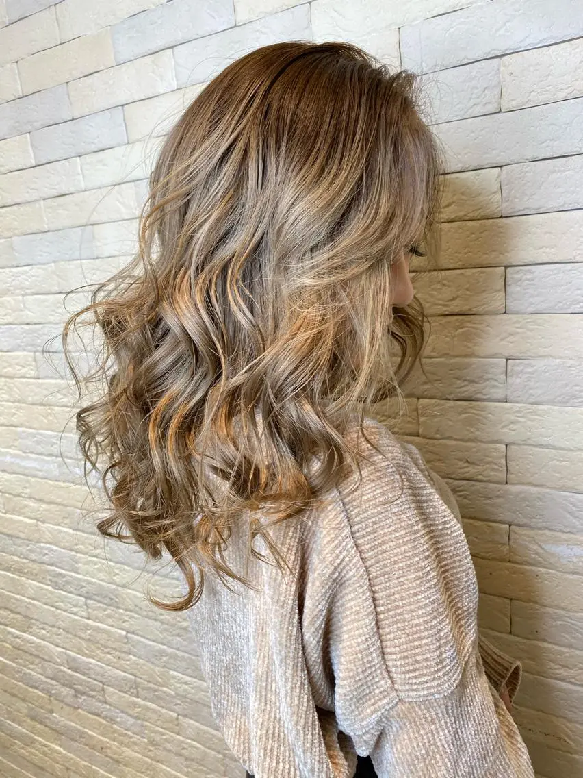 セミロング カラー トップスタイリスト/ アユミのヘアスタイル
