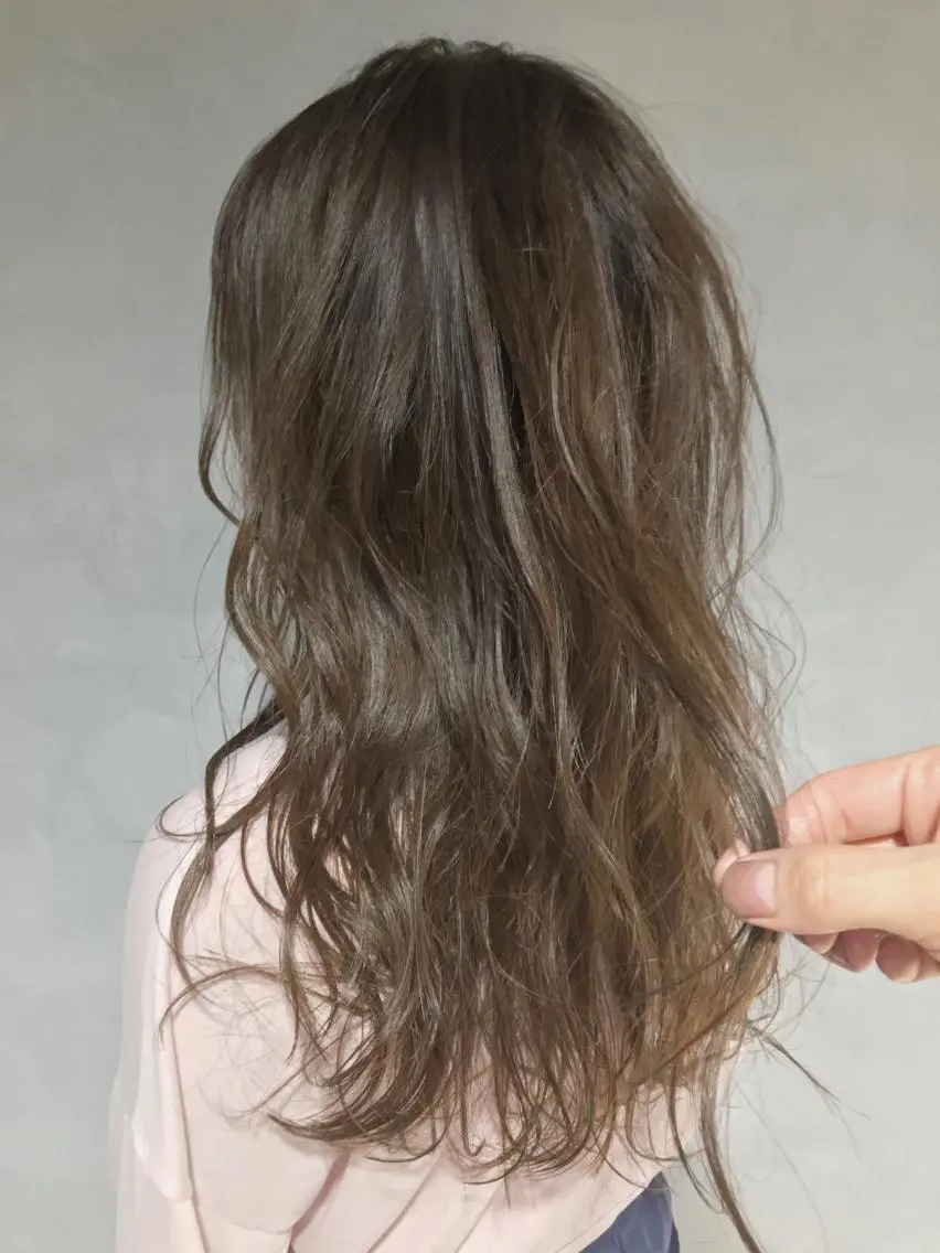 ロング カラー 透明感カラー 岡邉 隆太のヘアスタイル