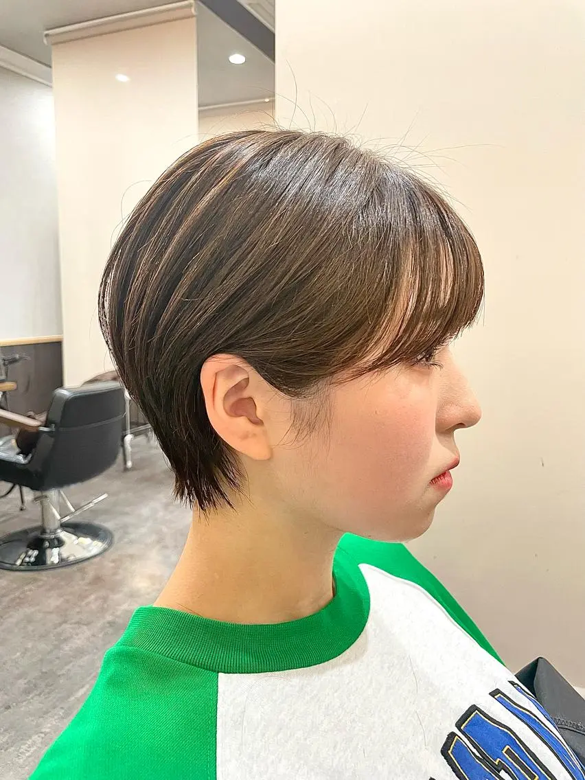 ショート カラー ベージュカラー ショートヘア 🫧透明感ケアカラー 守利🫧のヘアスタイル
