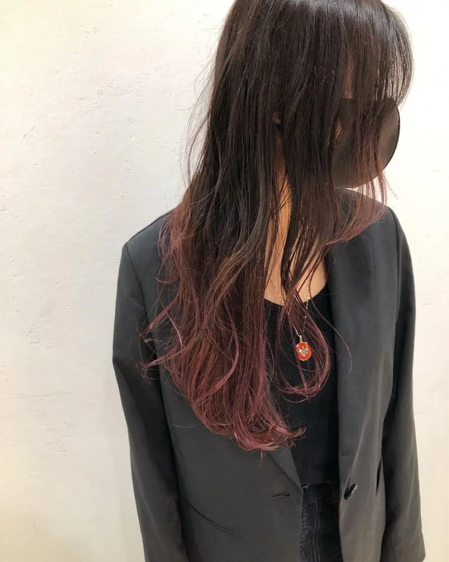 セミロング カラー バレイヤージュ グラデーションカラー レッドカラー レイヤーカット ニュアンスカラー🫧 加納のヘアスタイル