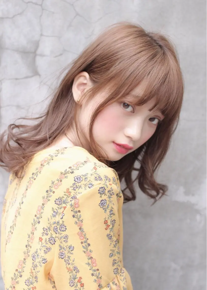 セミロング カラー ヘアアレンジ トレンドヘア🩶 艶髪🩶yoshiのヘアスタイル