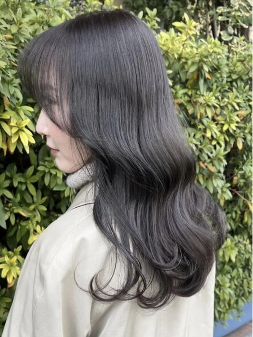 セミロング カラー カット ヘアカラー qiie/ハイトーン インナーカラーのヘアスタイル