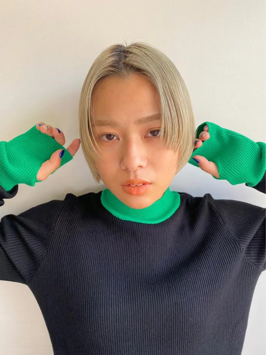 ショート カラー パーマ アディクシーカラー ブリーチ ブロンド ブルーカラー ハイライトカラー CEINE【セーヌ】 三軒茶屋のヘアスタイル
