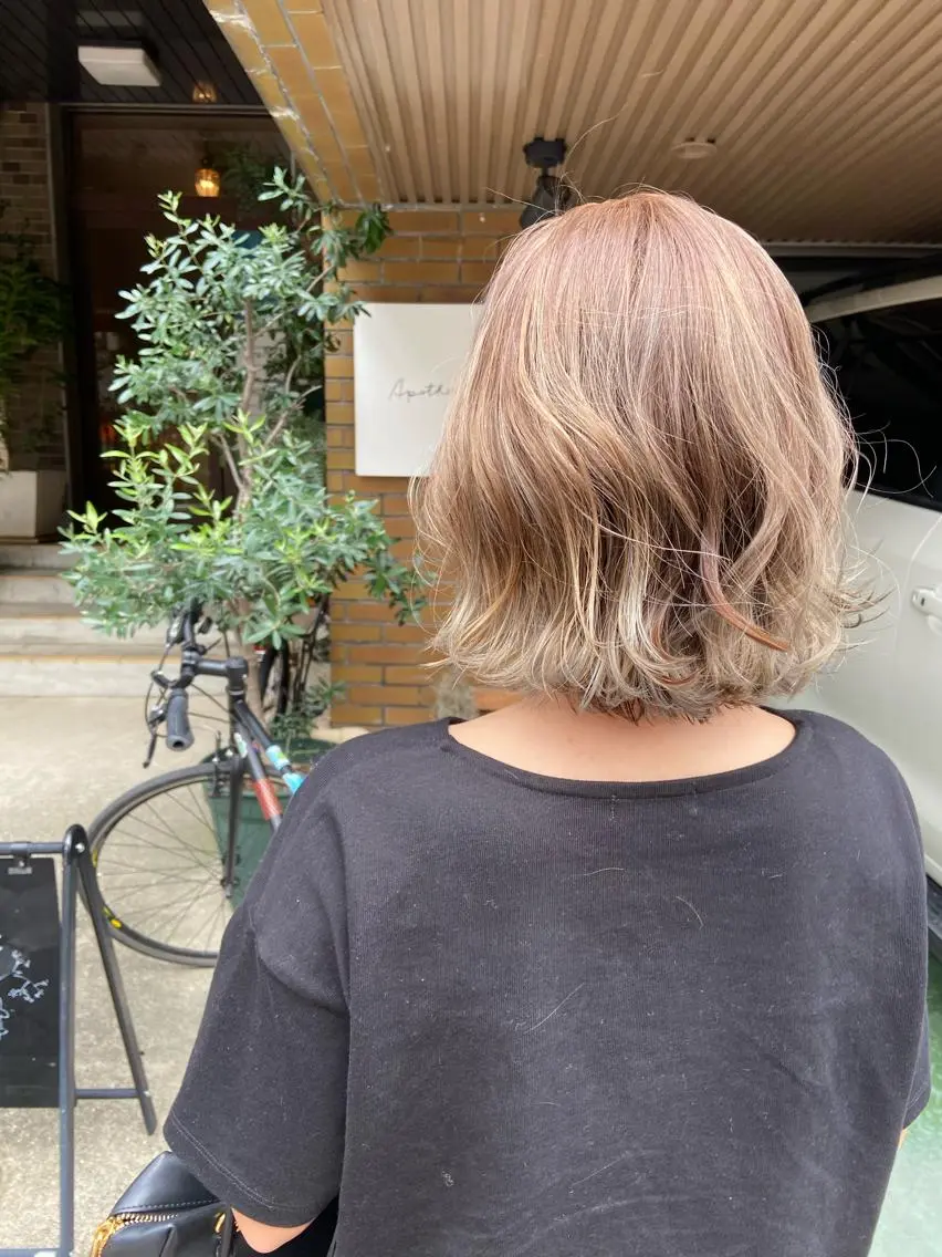 ショート カラー ブリーチ グラデーションカラー ハイライトカラー イルミナカラー ハイライト カット 田中 あやなのヘアスタイル
