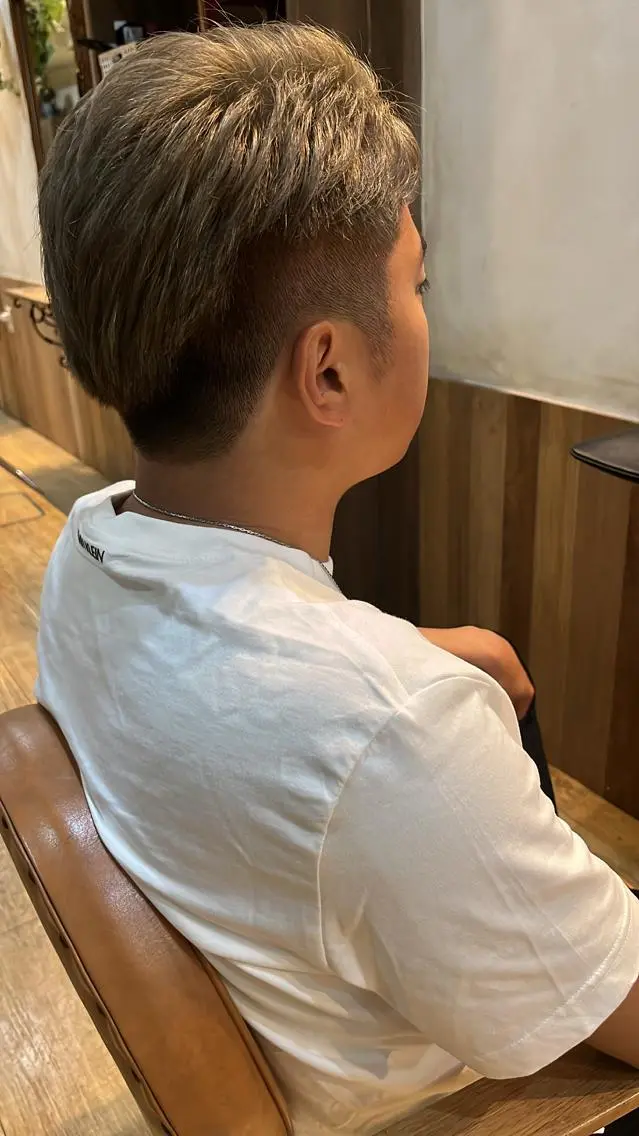 カラー メンズ メンズハイトーン ハイトーンカラー 田村 優歩のヘアスタイル