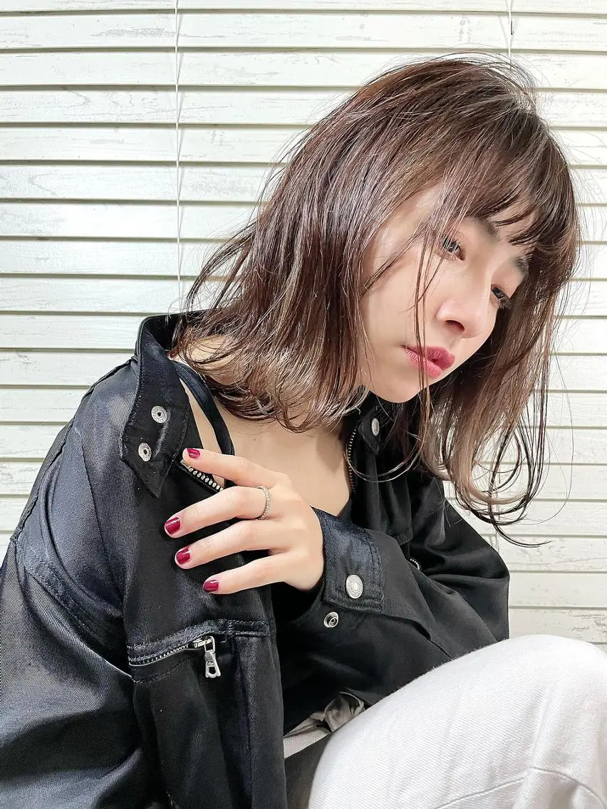 ミディアム ヘアカラー NEOLIVE ROAのヘアスタイル