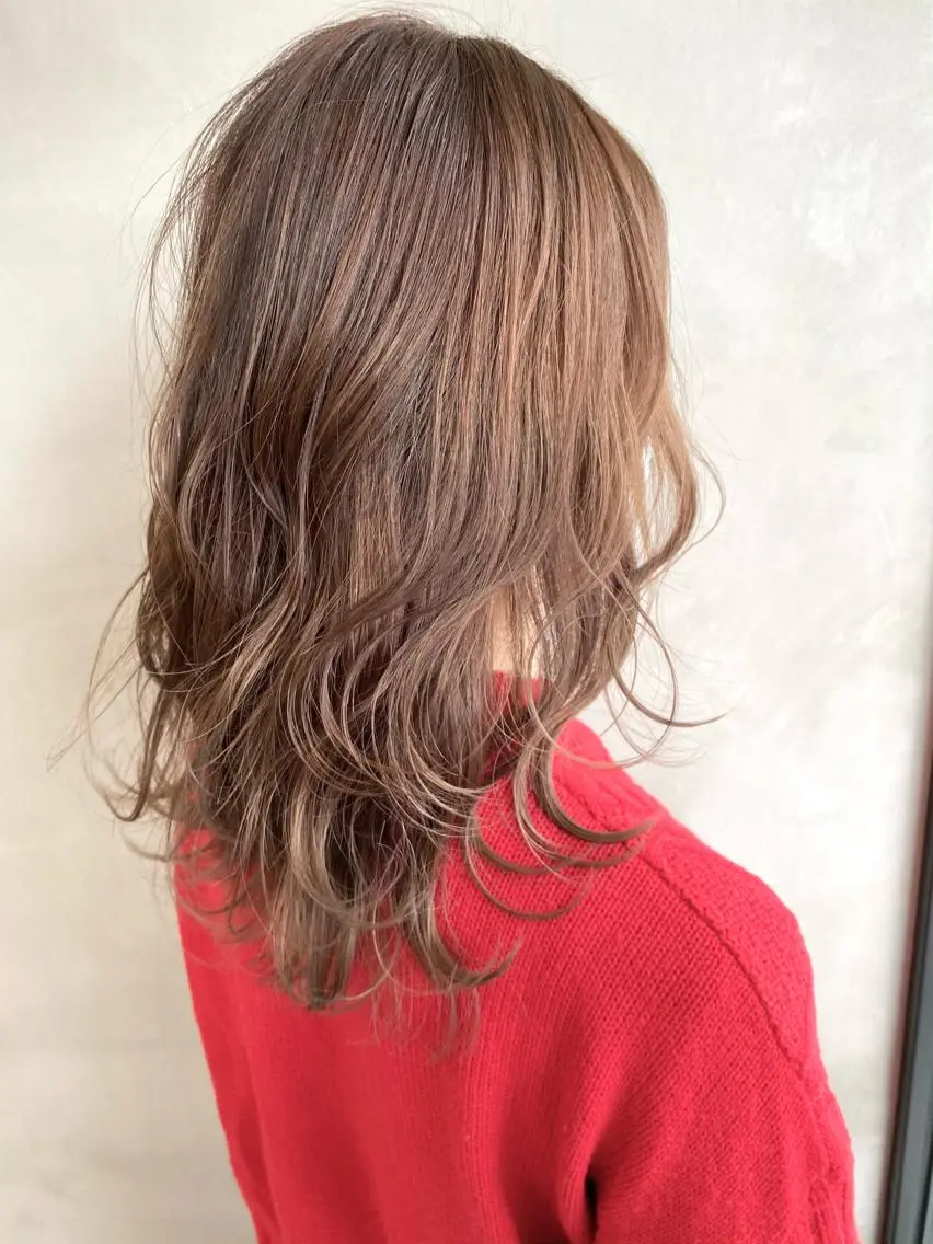 セミロング カラー ヘアアレンジ ネイル マツエク・マツパ 透明感カラー ハイライトカラー 外国人風カラー ハイライト ヨシンモリ 夜23時まで予約🉑 reverieあきらのヘアスタイル