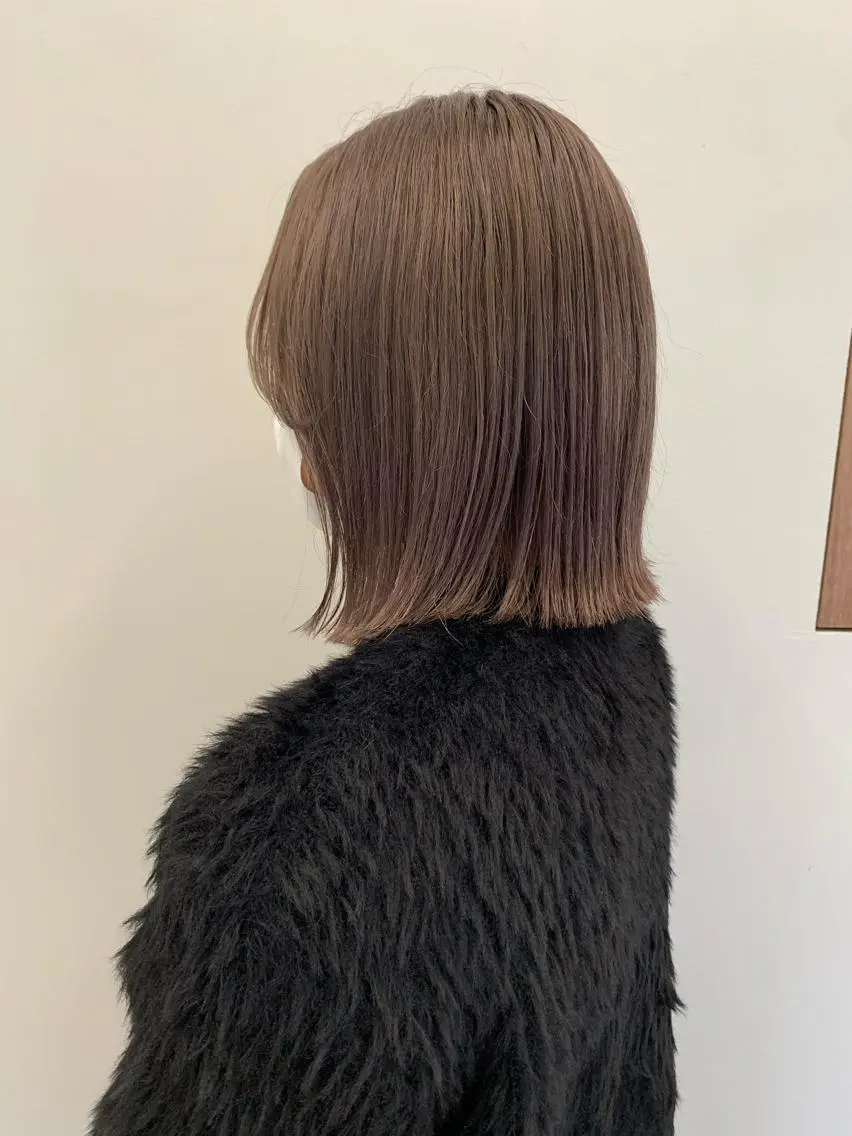 ミディアム カラー ベージュカラー ミルクティーベージュ カット ヘアカラー yupi🐈‍⬛ レイヤー/パーマのヘアスタイル