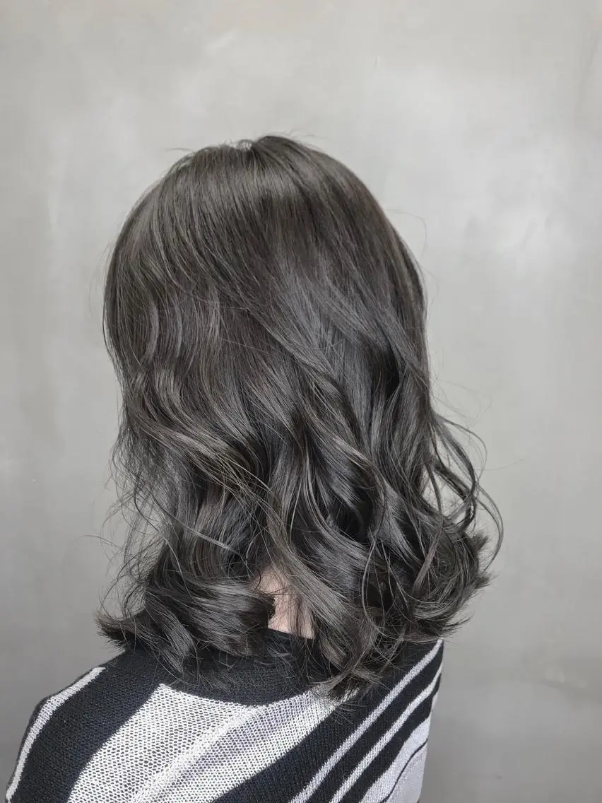 ミディアム カラー 【透明感、艶髪】西村 有司のヘアスタイル