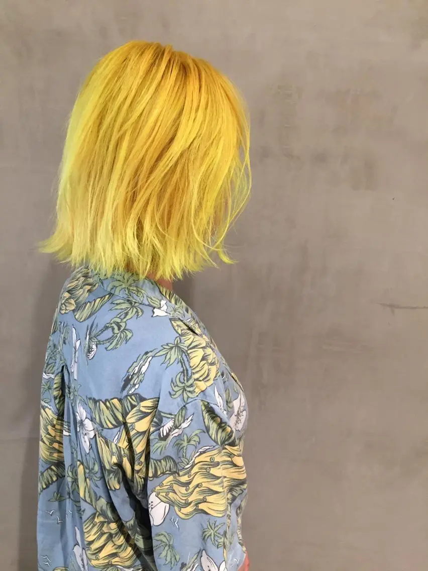 ミディアム カラー イエローカラー 大西 直人のヘアスタイル