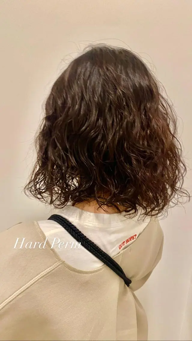 ミディアム パーマ メンズ ミディアムパーマ メンズパーマ 韓国スタイル Akiraのヘアスタイル