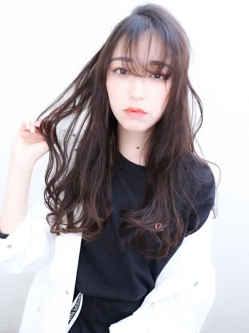 カラー セミロング カット ヘアカラー ブリーチ/ヘアケア/ 艶髪/イギチハルのヘアスタイル