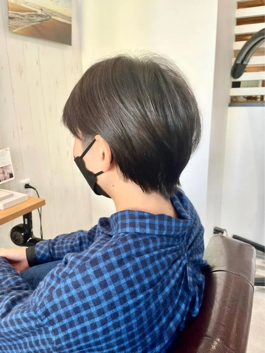 ショート カラー カット ヘアカラー トリートメント 小阪 将司のヘアスタイル