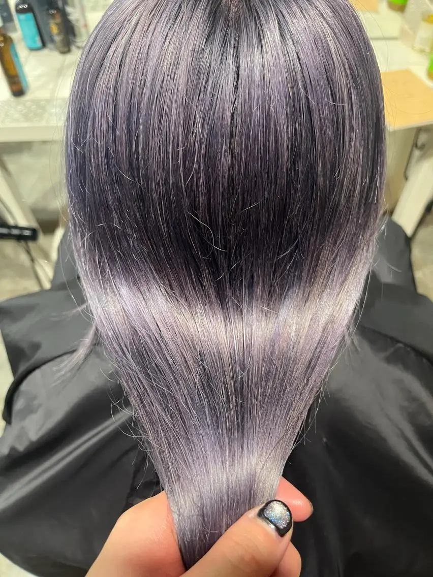 ロング カラー ヘアアレンジ 高島 凜のヘアスタイル