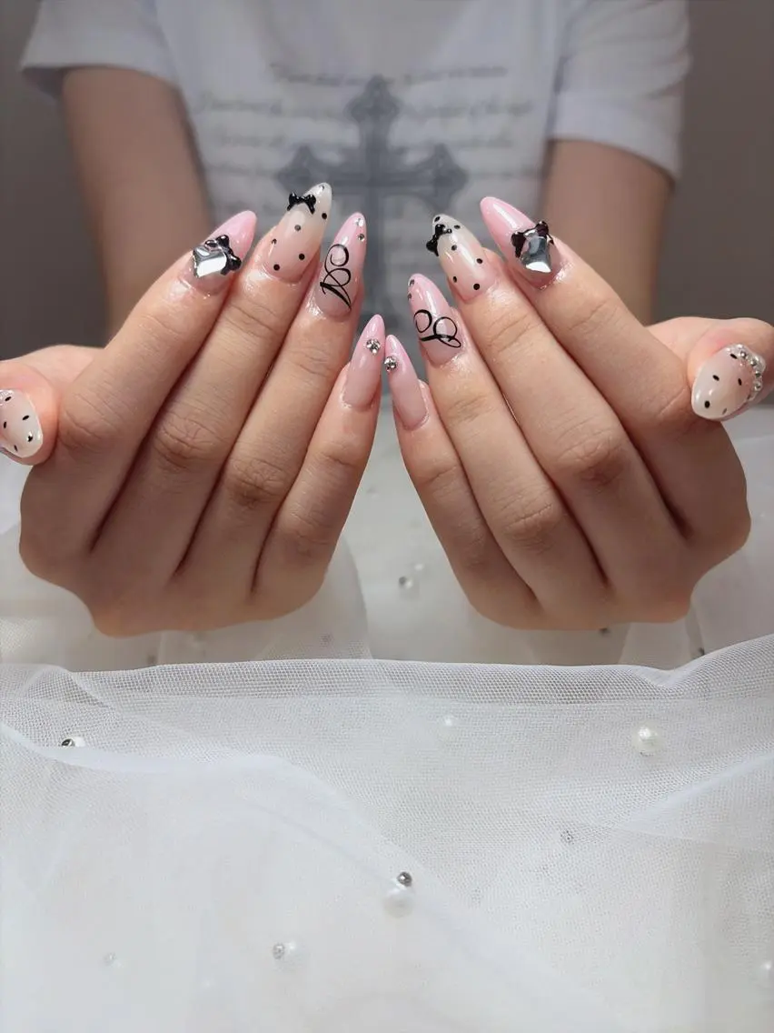 ネイル ハンドネイル Luna Nailsのネイルデザイン