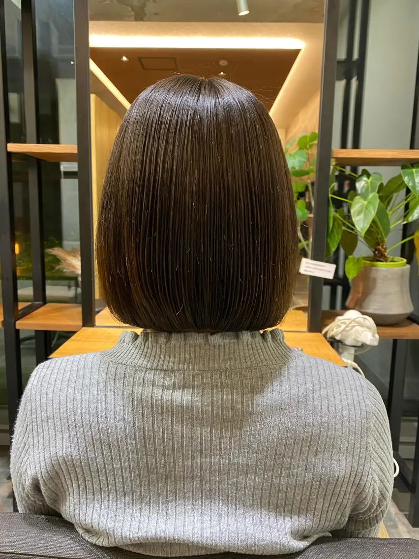 ミディアム カラー ボブ mina .のヘアスタイル