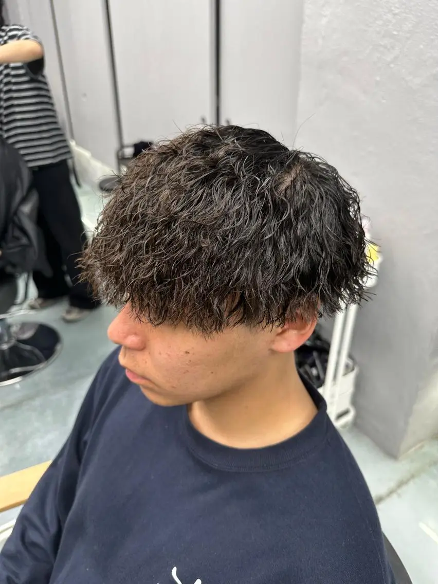 カラー パーマ メンズ 松戸レイヤーカット 塚原悠斗のヘアスタイル