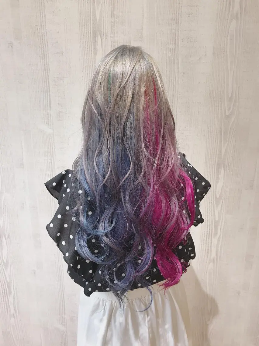 ロング カラー H. SAITOのヘアスタイル