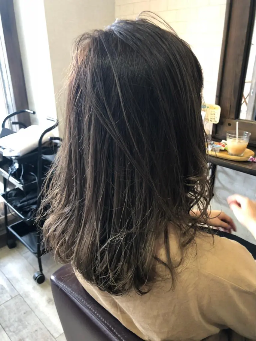 セミロング カット ヘアカラー パーマ 縮毛矯正 トリートメント 松本 亮のヘアスタイル