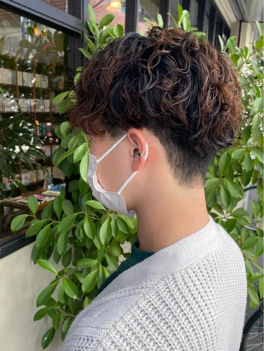 ショート パーマ スパイラルパーマ カット パーマ 【扉gate】野崎 英幸のヘアスタイル