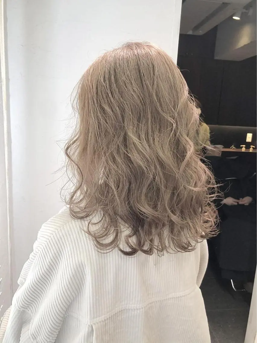 ミディアム カラー カット ヘアカラー トリートメント 髪質改善カラー✨質感 ショート✨石山航のヘアスタイル