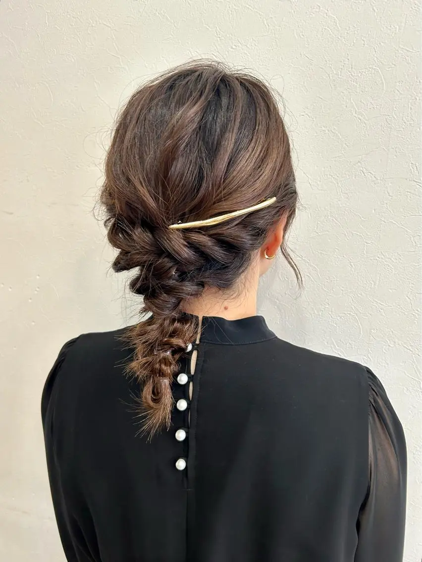 セミロング ヘアアレンジ Freez オオヤブ カホのヘアスタイル