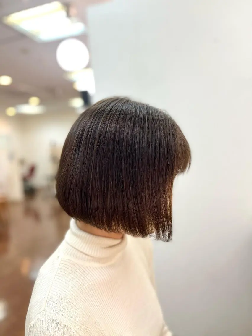 ショート 切りっぱなしボブ ボブ 冨田 豊のヘアスタイル
