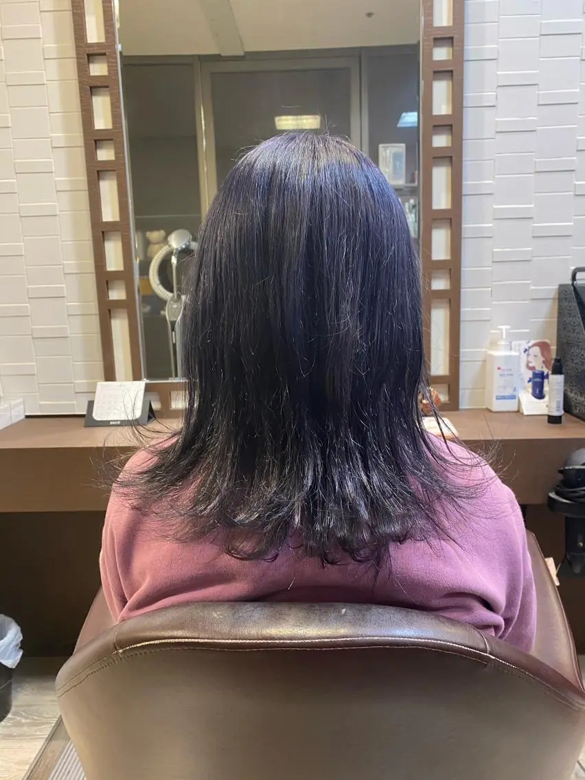 ロング カラー アッシュ ブリーチ バイオレットカラー バイオレットアッシュ 吉田 茜のヘアスタイル