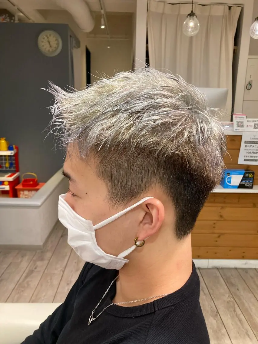 ショート カラー メンズ メンズブリーチ メンズメッシュ ブリーチ メッシュ シルバー 🦋きょういち 🦋のヘアスタイル
