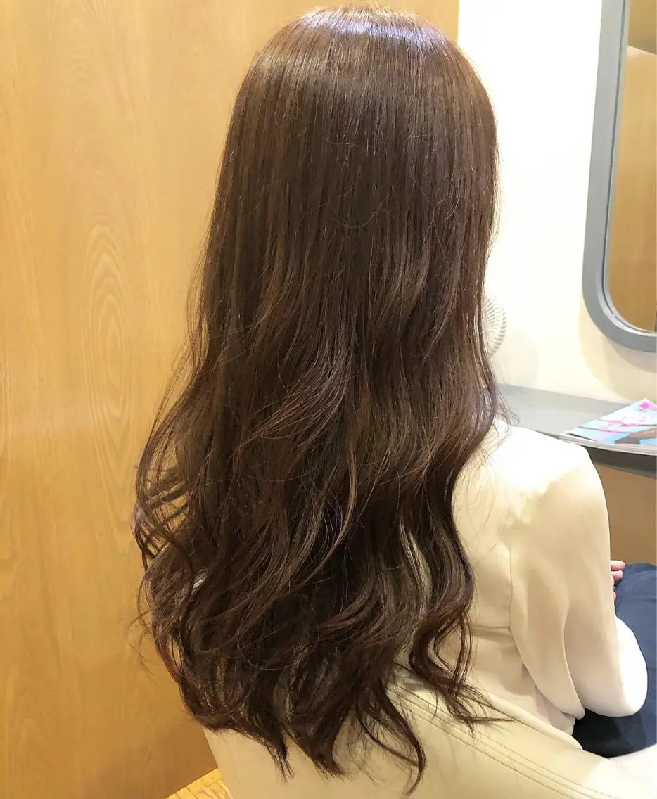ロング カラー ベージュカラー オリーブベージュ 永井 亜実のヘアスタイル