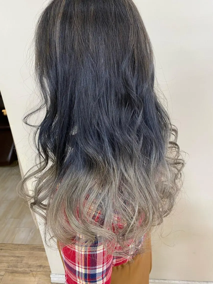 カラー SALOWIN栄 高須大貴のヘアスタイル