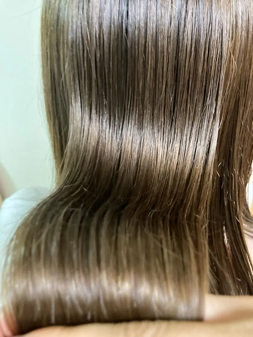 セミロング 髪質改善 カット 縮毛矯正 IVERA二刀流⚔️ 横野圭⚔️のヘアスタイル
