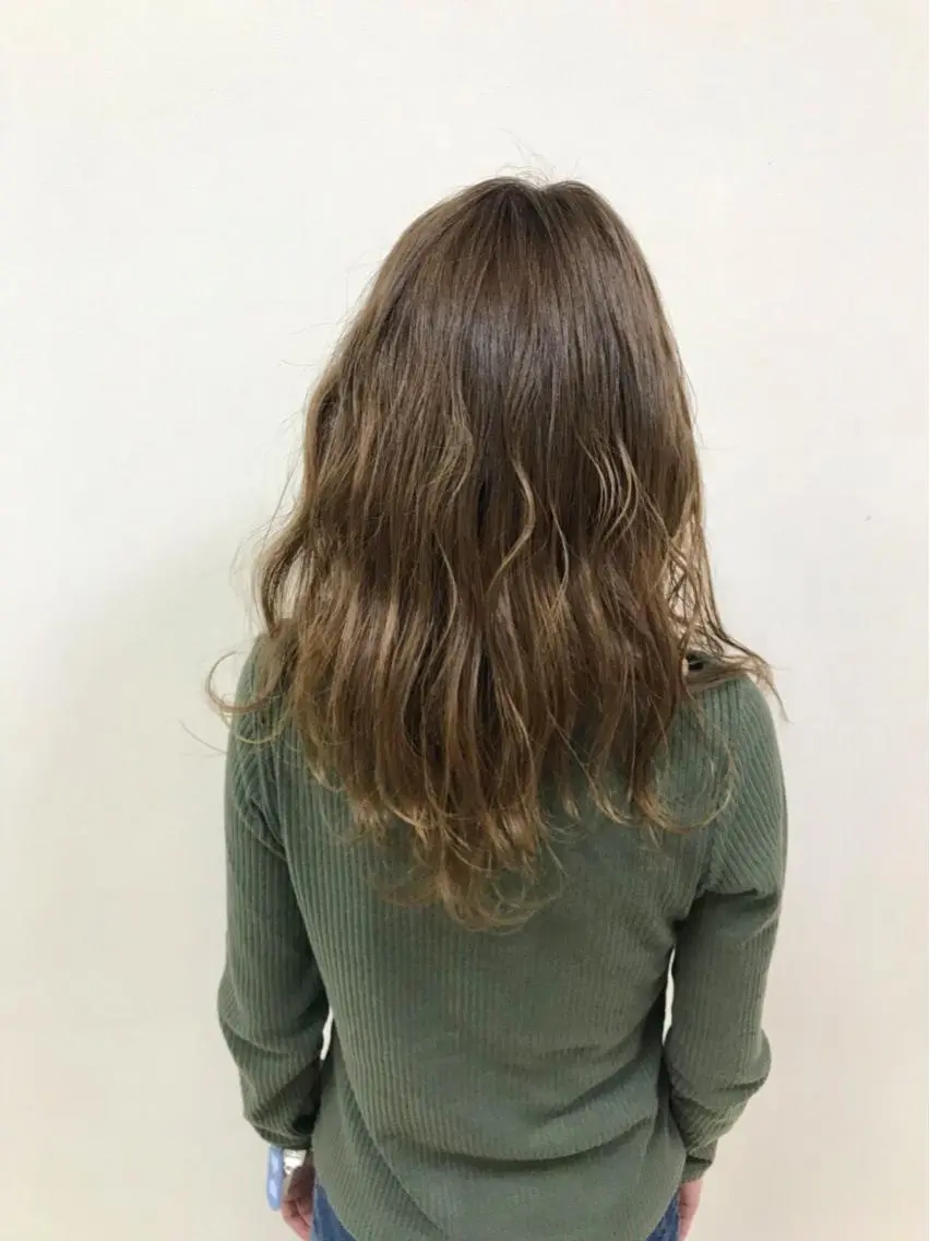 セミロング カラー カット ヘアカラー パーマ 縮毛矯正 トリートメント Lien 深井店のヘアスタイル
