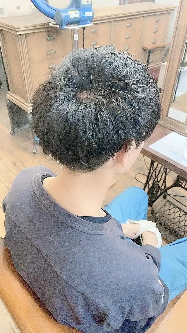 ショート パーマ メンズ マッシュ メンズパーマ ツーブロック 刈り上げ 國分 伸也のヘアスタイル