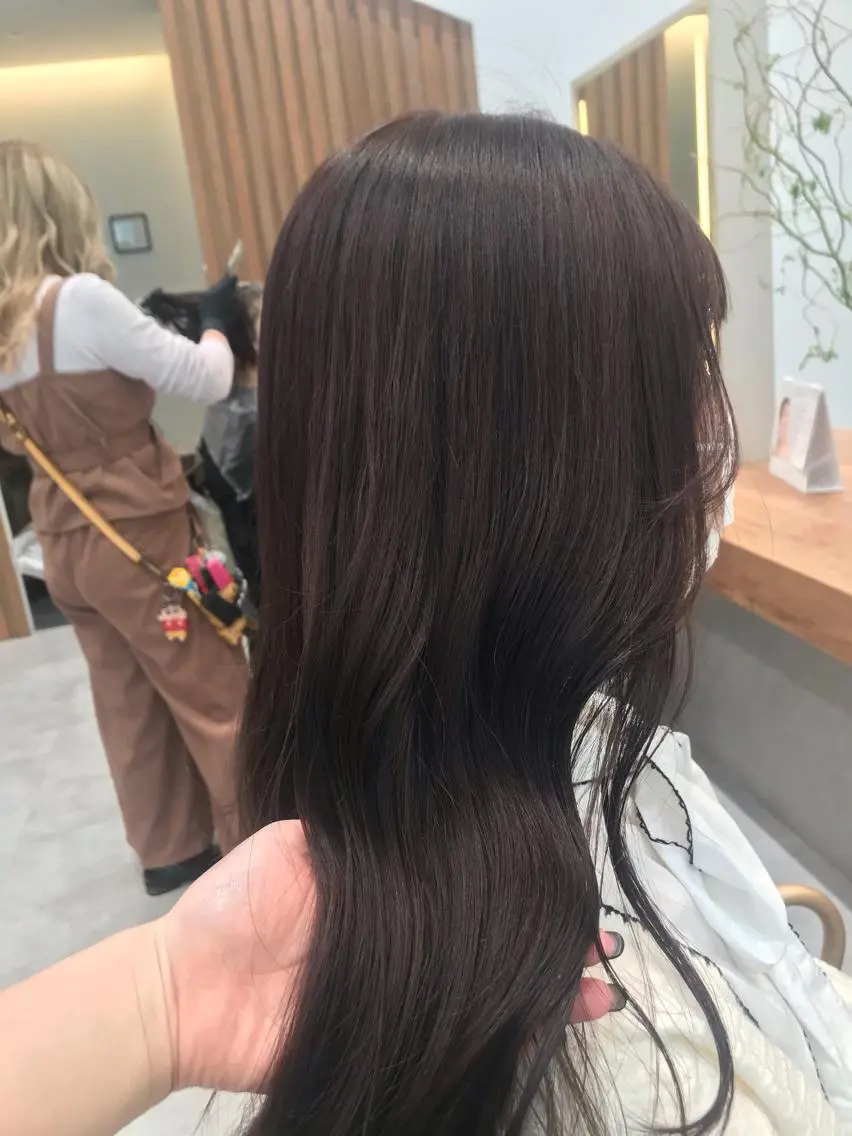 ロング カラー ベージュカラー 木野田 萌のヘアスタイル