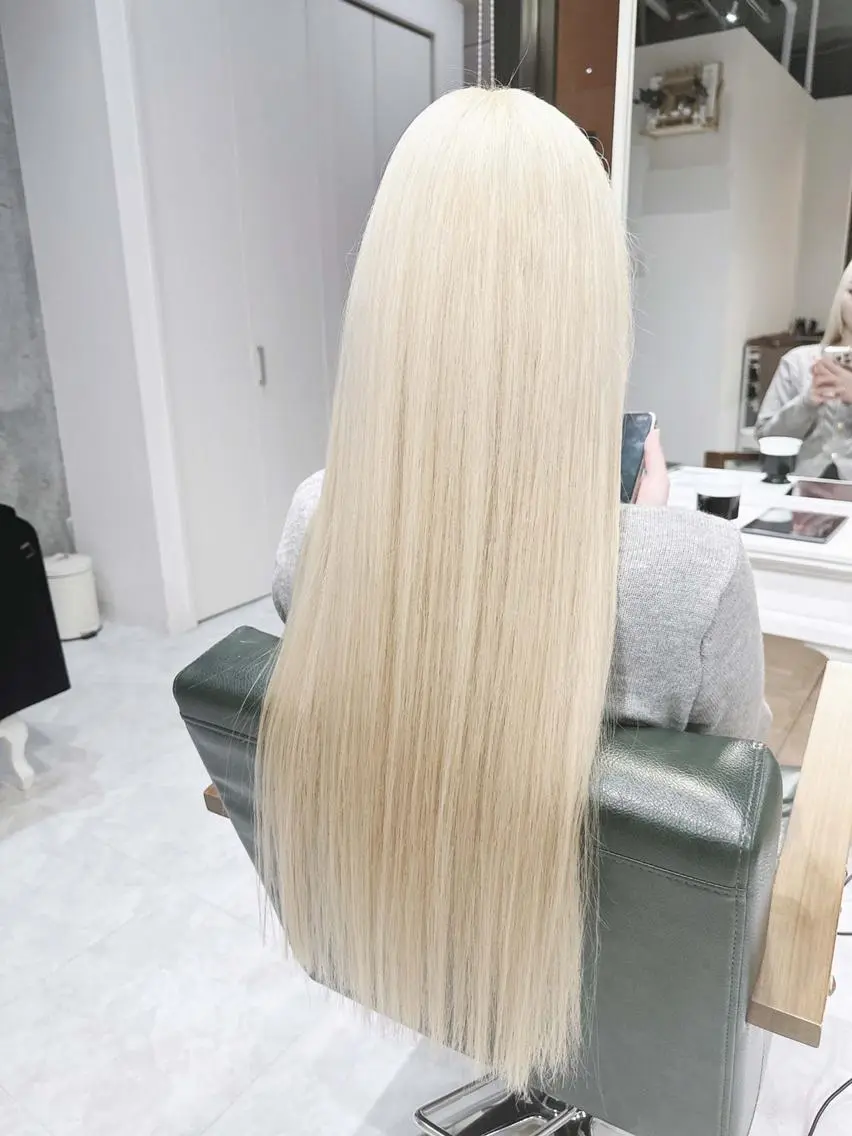 ロング カラー ヘアアレンジ ブリーチ ケアブリーチ 透明感カラー デザインカラー ハイトーンカラー Days 透明感カラーのヘアスタイル
