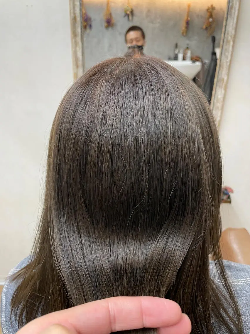 セミロング カラー ハイライトカラー イルミナカラー インナーカラー ハイライト 韓国風ヘア TOWA 野村 コウダイのヘアスタイル