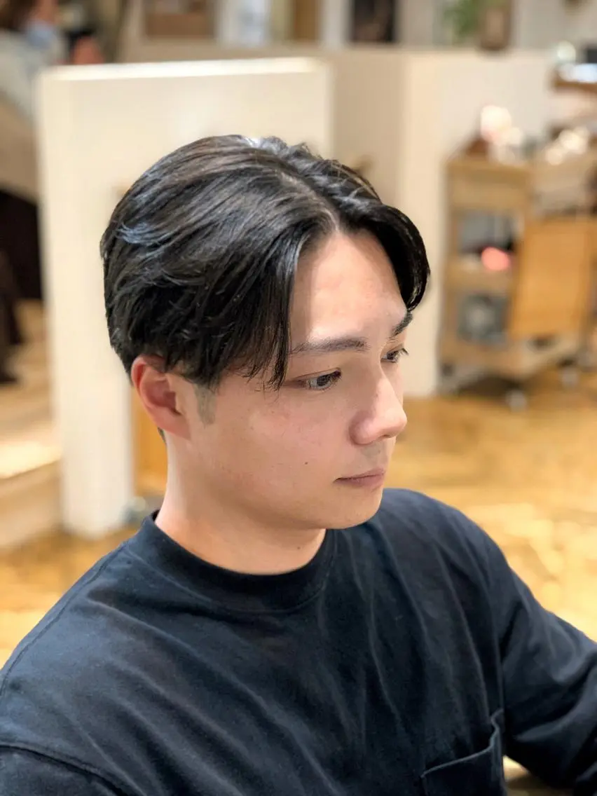 ミディアム メンズ センターパート カット ヘアセット メンズStylist 山根慧のヘアスタイル