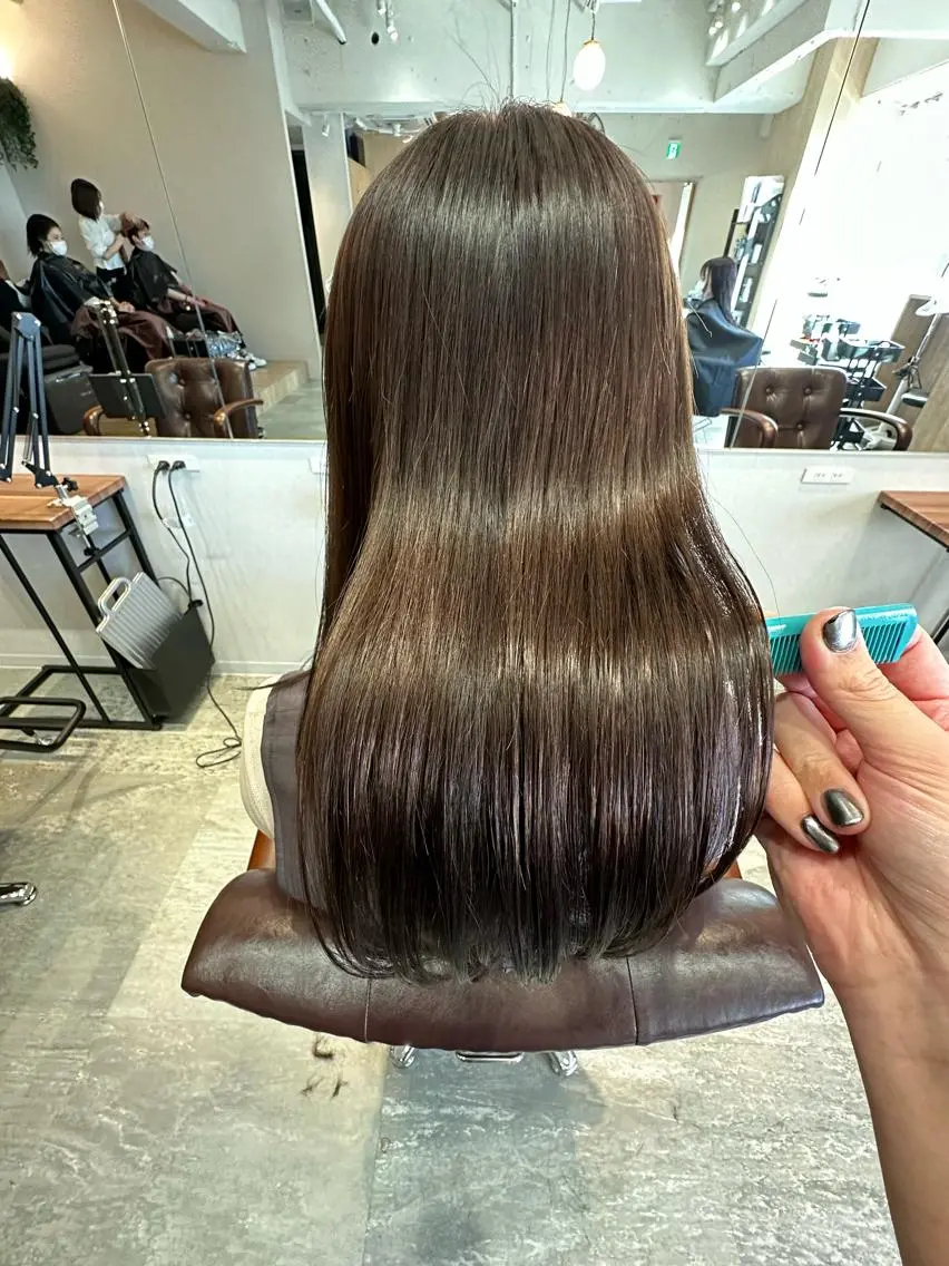 セミロング カット 縮毛矯正 トリートメント 美髪美容師 🫧くぼた店長のヘアスタイル