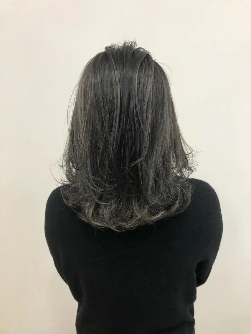 ミディアム ハイライト Rubik's江坂 ルービックえさかのヘアスタイル