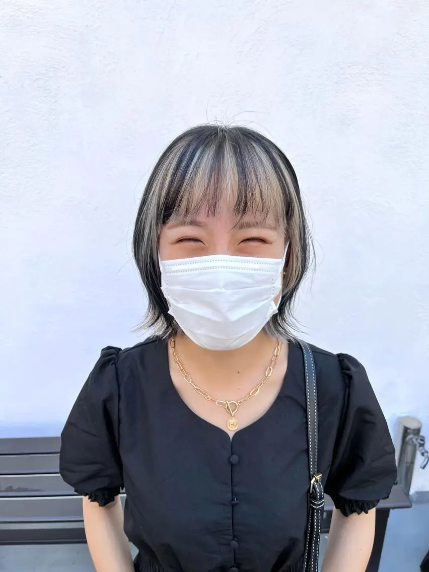 ショート カラー ミストバング ベージュカラー ブリーチ  フェイスフレーミング ホワイトベージュ 【美髪を叶える】中谷 彰宏（アキ)のヘアスタイル