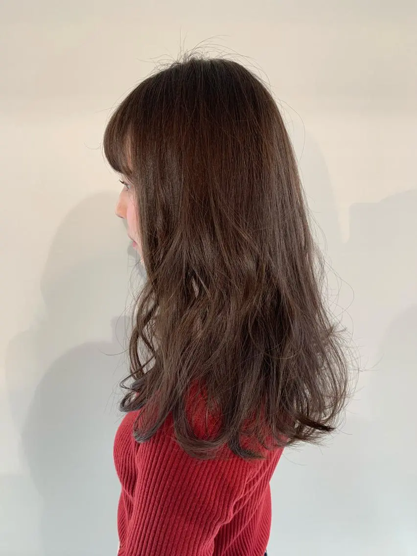 セミロング カラー パーマ ヘアアレンジ ベージュカラー ブラウンカラー ブラウンベージュ レイヤーカット ローレイヤー 加藤 綾華のヘアスタイル