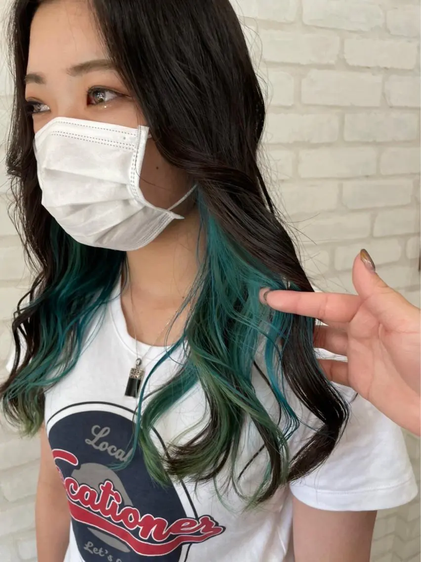 ロング カラー アッシュ アッシュブラウン ブラウンカラー ヘアカラー トリートメント ココテラス メンズカットのヘアスタイル