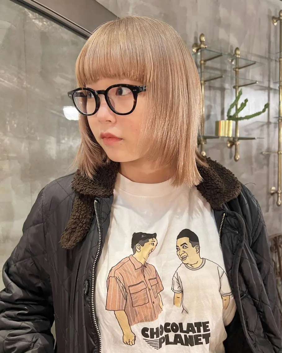 ミディアム カラー ベージュカラー カット ヘアカラー 圧倒的デザイン力 店長🎨RENAのヘアスタイル