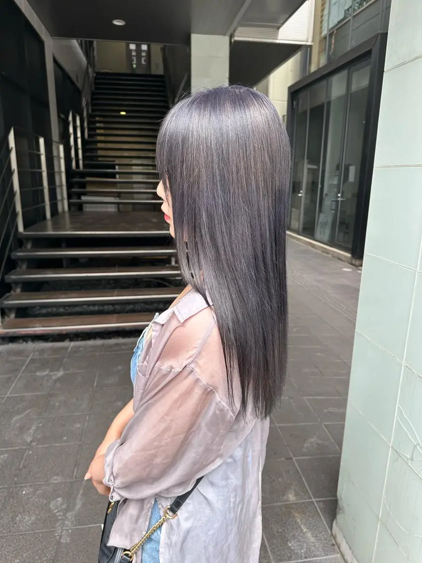 セミロング カラー ヘアアレンジ バレイヤージュ ブリーチ ケアブリーチ ダブルカラー グラデーションカラー ヘアカラー トリートメント 天神/ブリーチ/ ブリーチなしカラーのヘアスタイル
