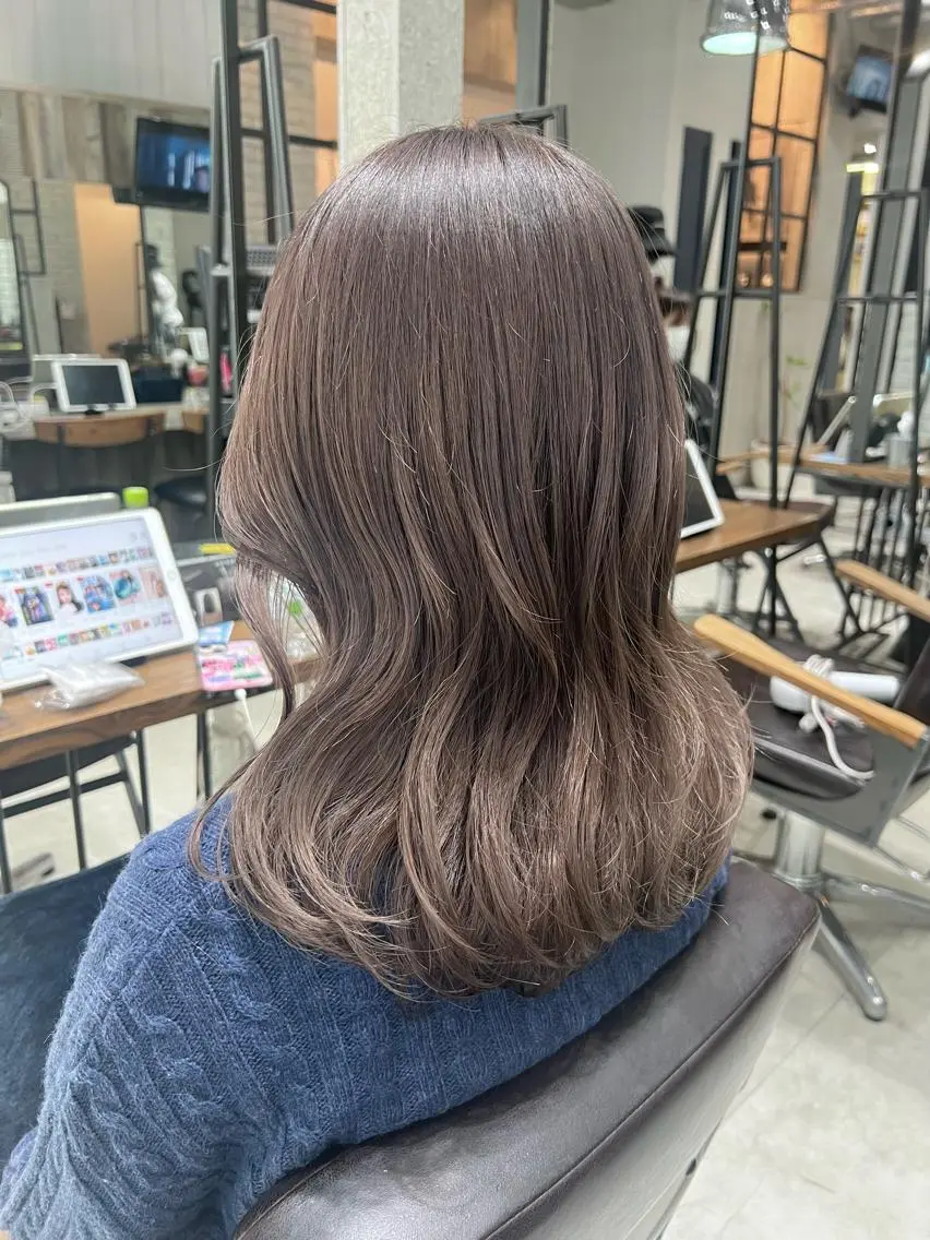 セミロング カラー ブリーチ グレージュ カット ヘアカラー トリートメント 🌿ニュアンス/髪質 改善🌿Fukudaのヘアスタイル